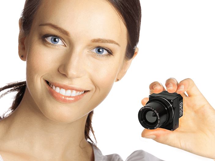 9640-p-series-thermal-infrared-camera-with-model